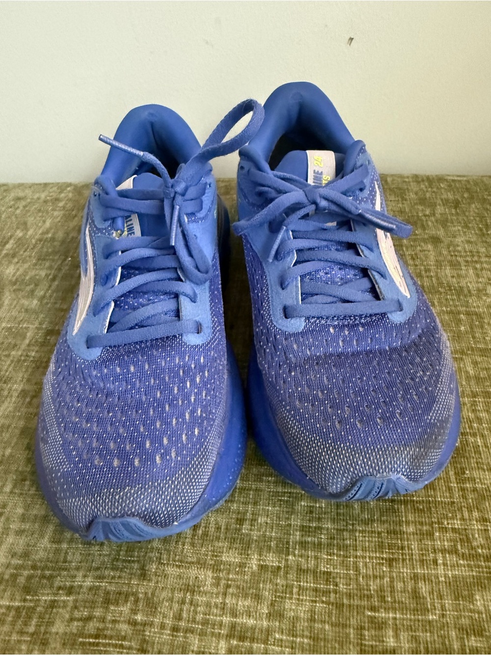 Women’s Brooks Adrenaline GTS 24 Athletic Sneakers